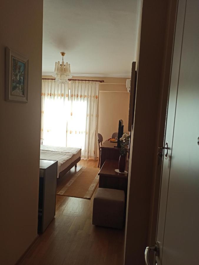 Home Sweet Rental Tirana Bagian luar foto